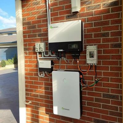 크로와트 리?? 배터리 51.2V 유연 용량 6.5kWh에서 13kWh LFP 안도 물질